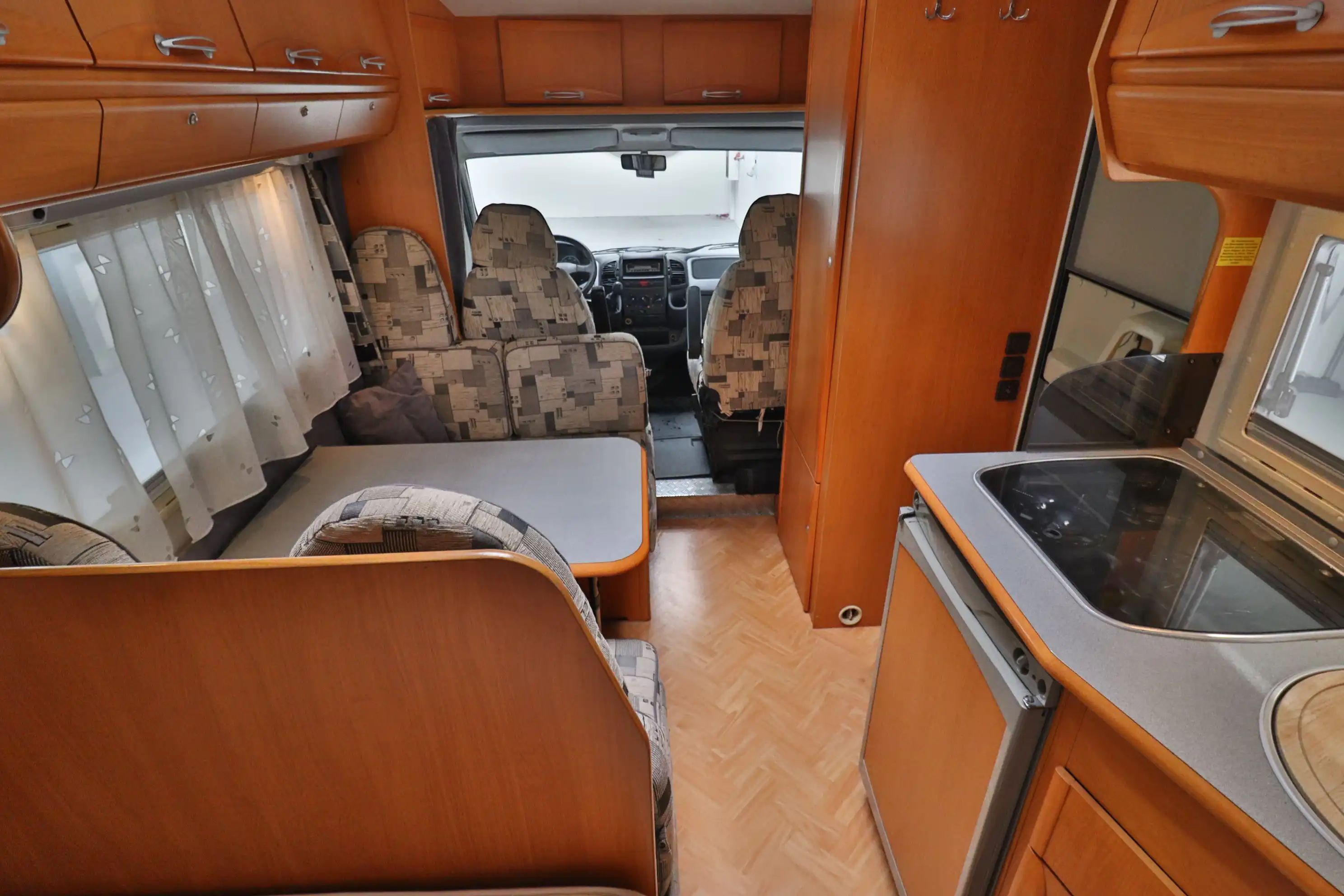 ADRIA Adratik Coral 590 DS